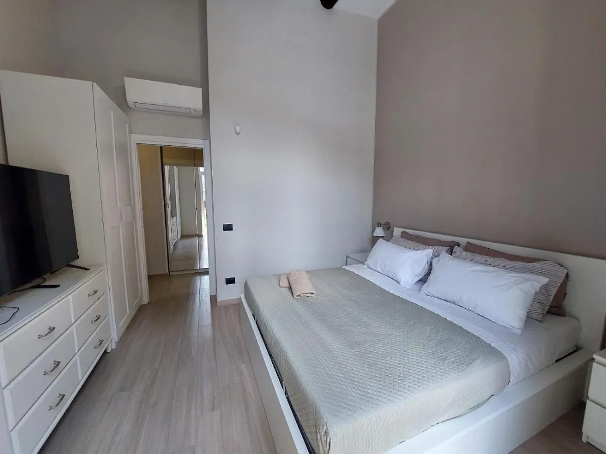 Cosy Domy Apartments ナポリ