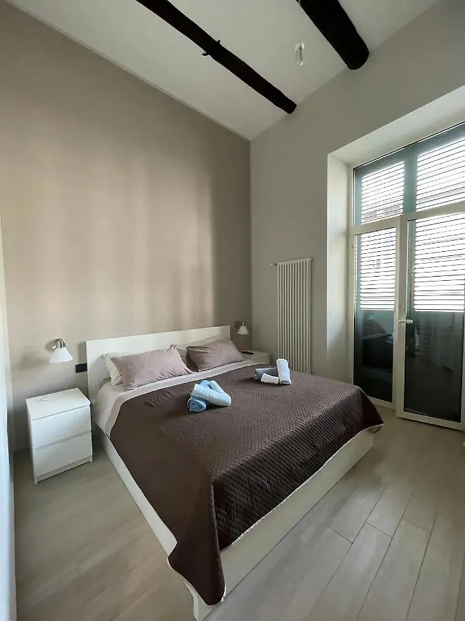 Cosy Domy Apartments ナポリ