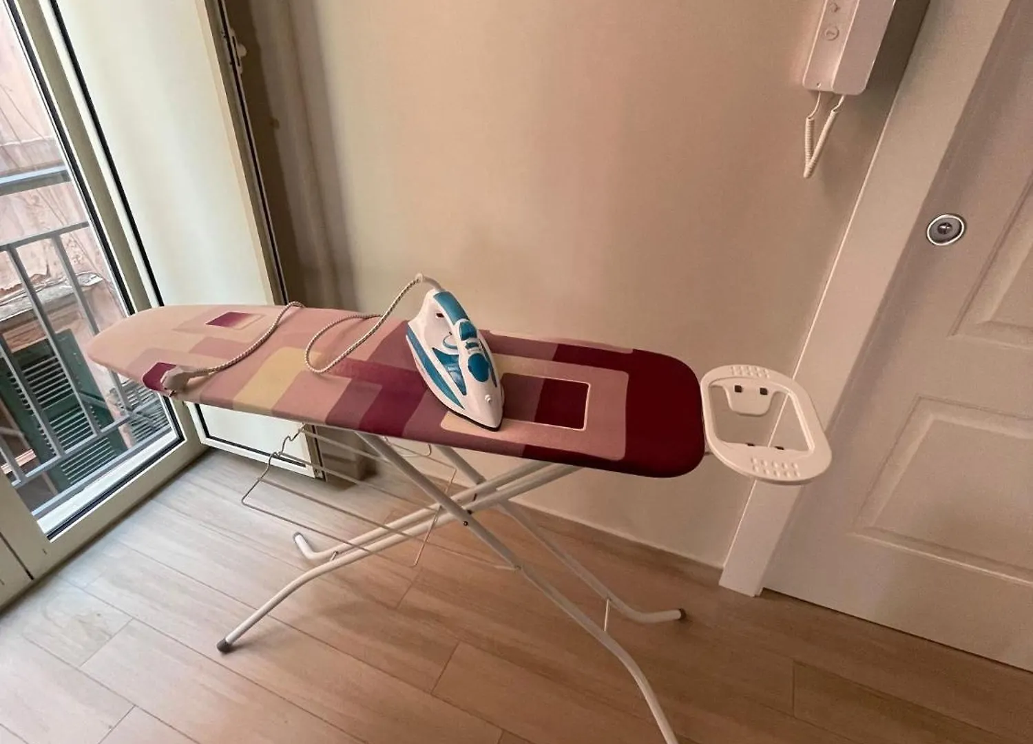 Cosy Domy Apartments ナポリ イタリア